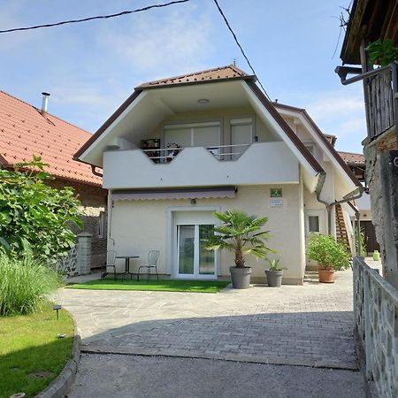 Stara Jezica Apartments With Wifi リュブリャナ エクステリア 写真